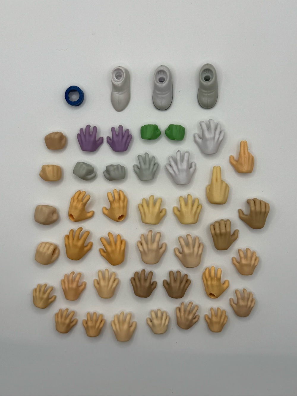 Dragon Ball Stars Action Figure Replacement Hands and Boots Lot